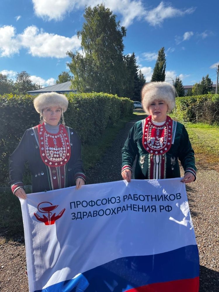 Сотрудники Ермекеевской центральной районной больницы приняли активное участие в празднике Дня национального костюма