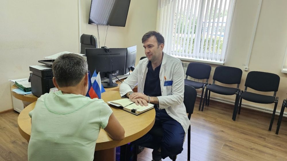 Главный врач вчера провел личный прием граждан